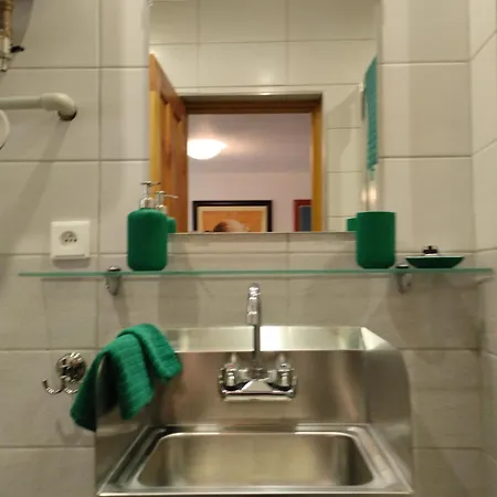Male Utulne S Koupelnou A Kuchynkou Apartment